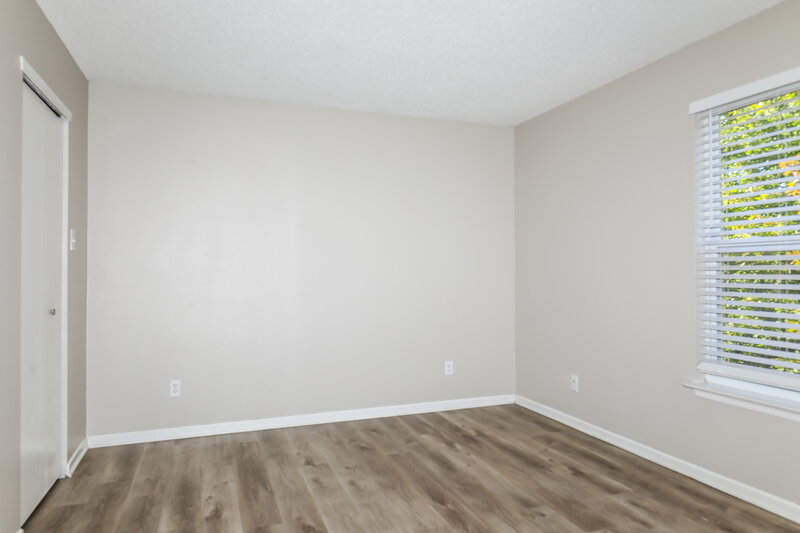 0/Mo, 924 Bentgrass Dr Greenwood, IN 46143 Bedroom View 2