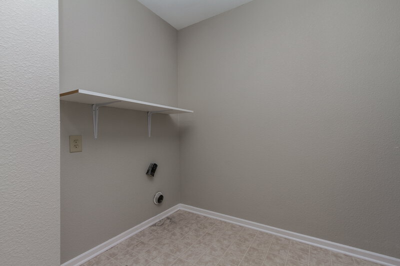 1,475/Mo, 8038 Retreat Ln Indianapolis, IN 46259 Laundry Room View