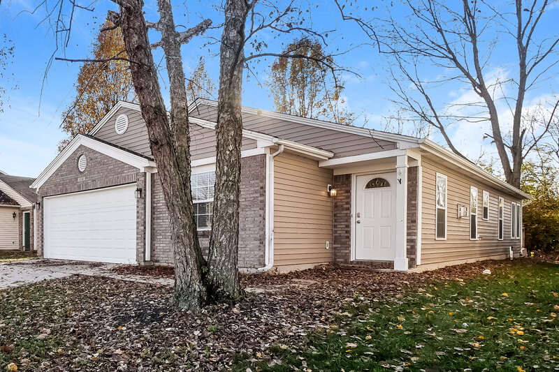 1,755/Mo, 1740 Feather Reed Ln Greenwood, IN 46143 Front View