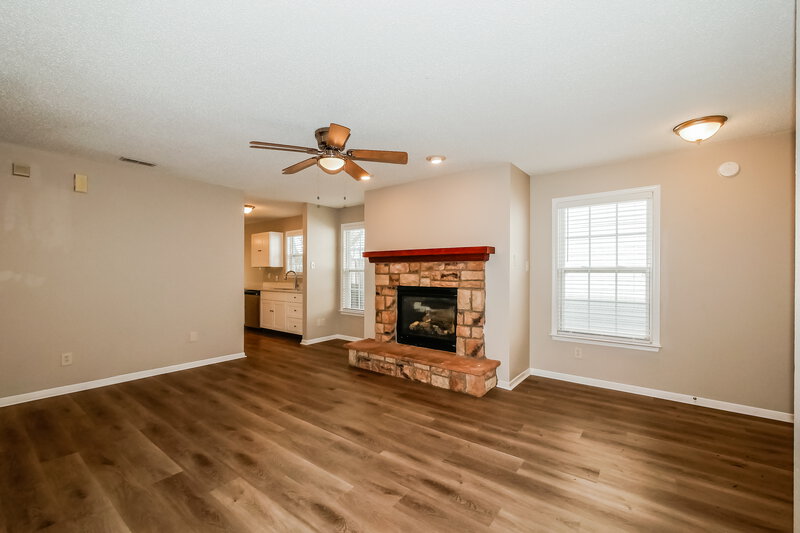 1,755/Mo, 1740 Feather Reed Ln Greenwood, IN 46143 Living Room View 2
