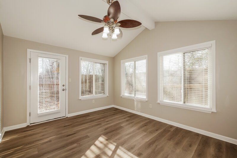 1,755/Mo, 1740 Feather Reed Ln Greenwood, IN 46143 Sun Room View