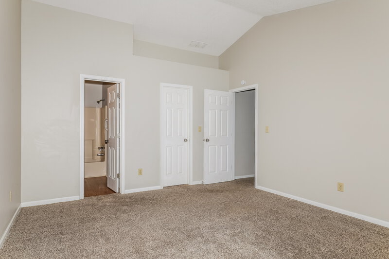 1,730/Mo, 3930 Par Dr Indianapolis, IN 46268 Main Bedroom View