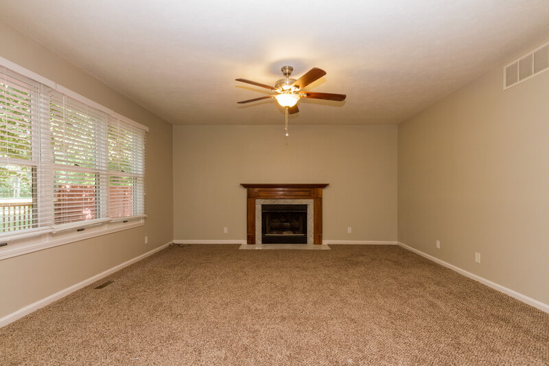 1,990/Mo, 3634 Sommersworth Ln Indianapolis, IN 46228 Living Room View 2