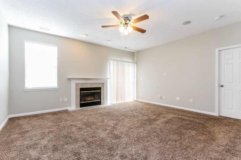1,790/Mo, 4072 Mossy Bank Rd Indianapolis, IN 46234 Living Room View 3
