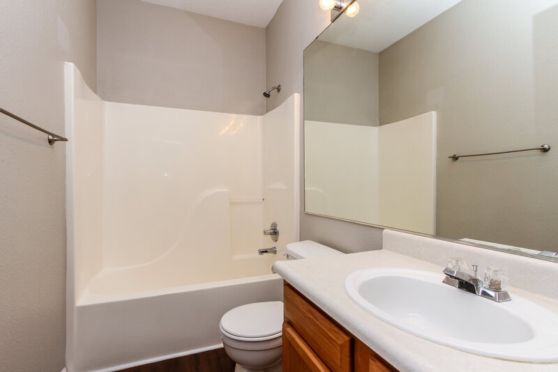 1,790/Mo, 4072 Mossy Bank Rd Indianapolis, IN 46234 Bathroom View