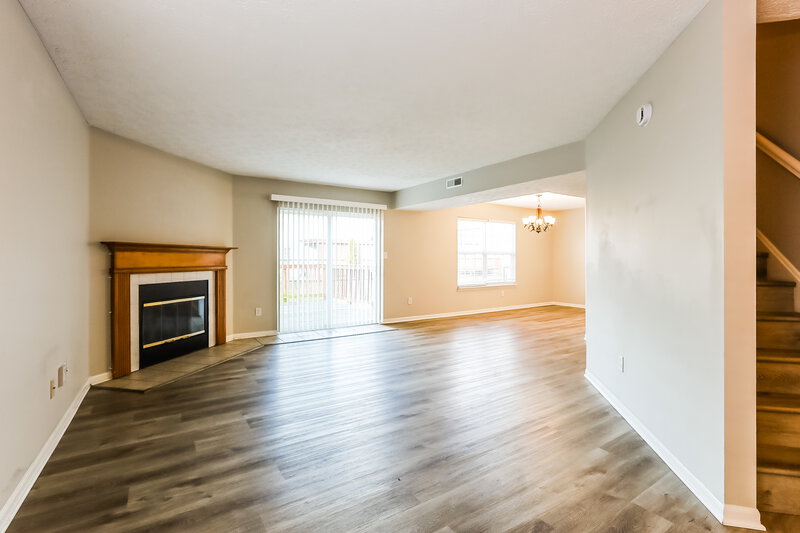 2,115/Mo, 7310 Atmore Dr Indianapolis, IN 46217 Living Room View