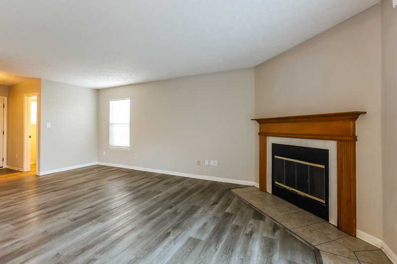 2,115/Mo, 7310 Atmore Dr Indianapolis, IN 46217 Living Room View 2
