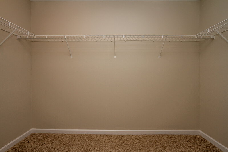 1,640/Mo, 7229 Atmore Dr Indianapolis, IN 46217 Walk In Closet View 2