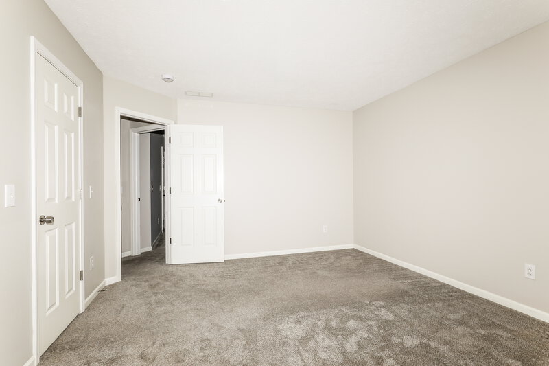 2,130/Mo, 9010 Eiderdown Way Indianapolis, IN 46234 Main Bedroom View 3