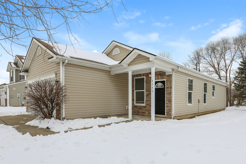 1,750/Mo, 4049 Mossy Bank Rd Indianapolis, IN 46234 Front View