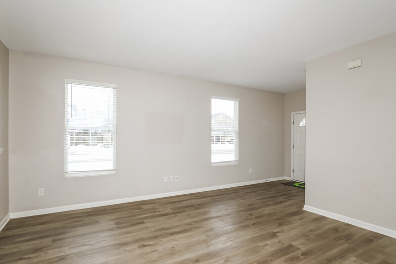 1,750/Mo, 4049 Mossy Bank Rd Indianapolis, IN 46234 Living Room View