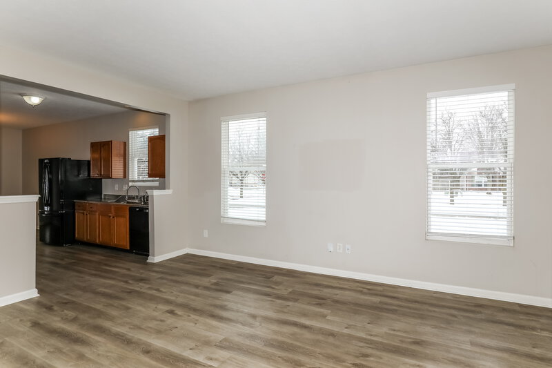 1,750/Mo, 4049 Mossy Bank Rd Indianapolis, IN 46234 Living Room View 4