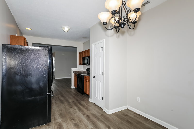 1,750/Mo, 4049 Mossy Bank Rd Indianapolis, IN 46234 Dining Room View