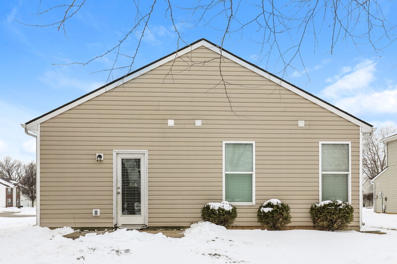 1,750/Mo, 4049 Mossy Bank Rd Indianapolis, IN 46234 Rear View