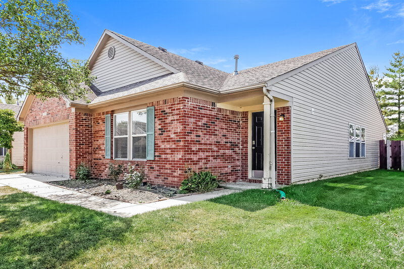 2,400/Mo, 10236 Hatherley Way Fishers, IN 46037 Front View