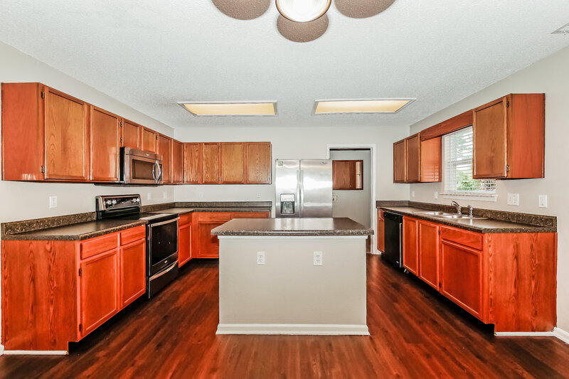 2,400/Mo, 10236 Hatherley Way Fishers, IN 46037 Kitchen View