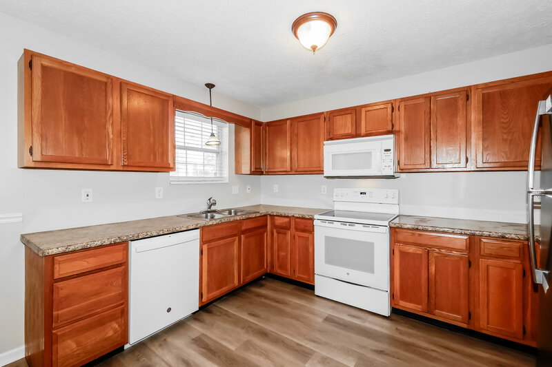 1,740/Mo, 4424 Cardamon Ct Indianapolis, IN 46237 Kitchen View