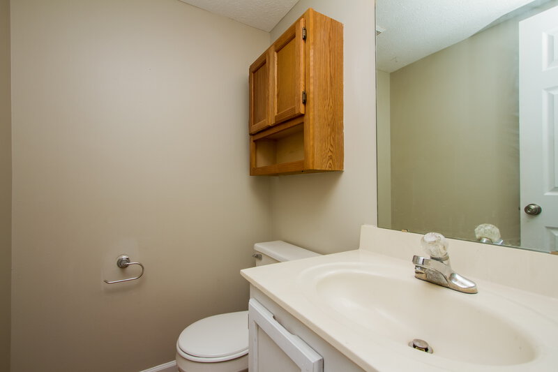 1,750/Mo, 4424 Cardamon Ct Indianapolis, IN 46237 Powder Room View