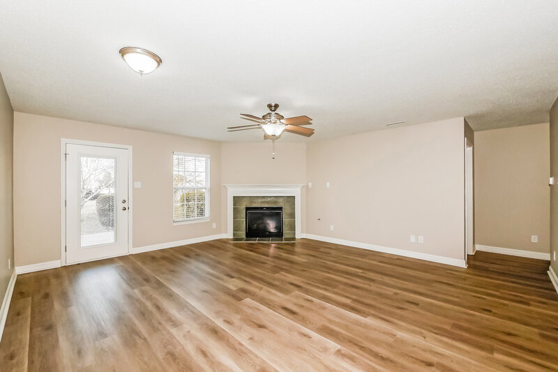 1,715/Mo, 8310 Weathervane Cir Indianapolis, IN 46239 Living Room View 2