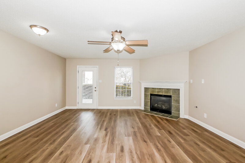 1,715/Mo, 8310 Weathervane Cir Indianapolis, IN 46239 Living Room View 3