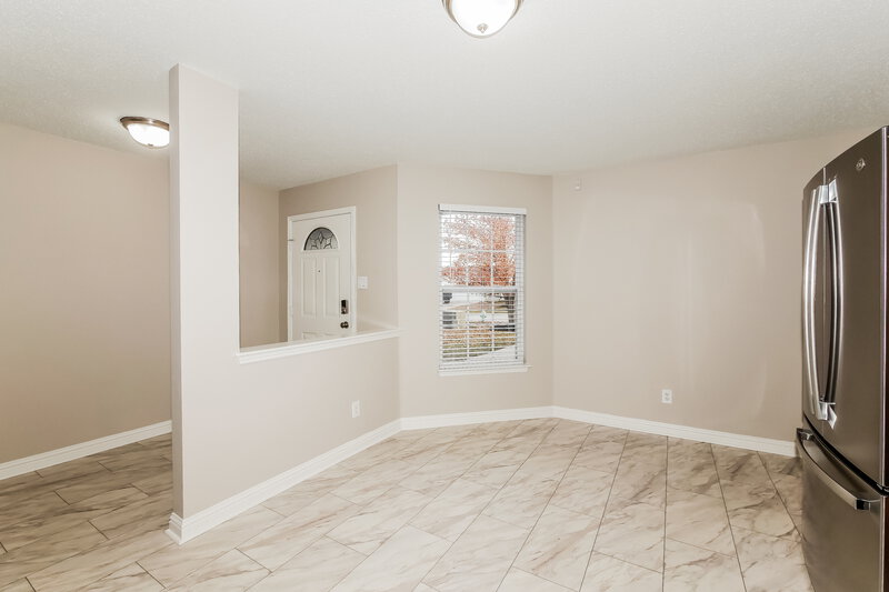 1,715/Mo, 8310 Weathervane Cir Indianapolis, IN 46239 Dining Room View 2