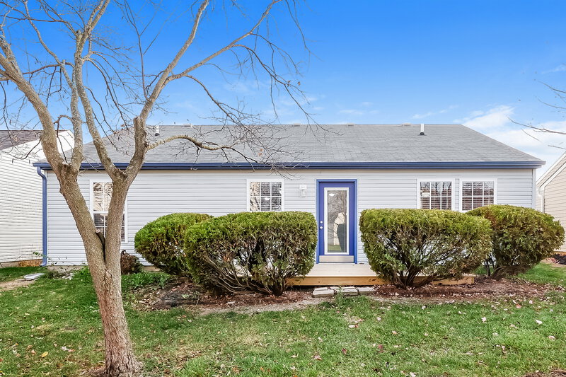 1,715/Mo, 8310 Weathervane Cir Indianapolis, IN 46239 Rear View