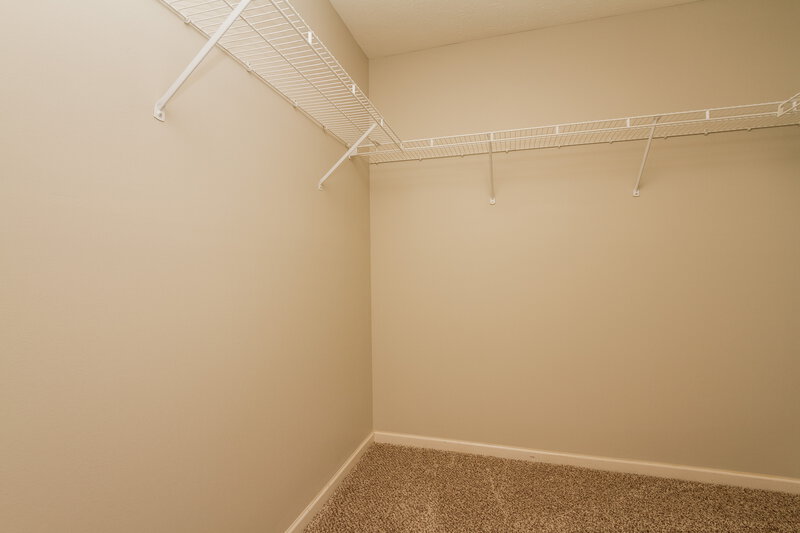 2,070/Mo, 908 Sheffield Dr Greenwood, IN 46143 Walk In Closet View