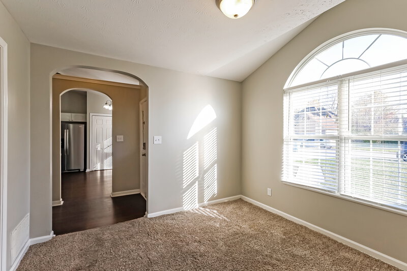 1,750/Mo, 4234 Ansar Ln Indianapolis, IN 46254 Office View