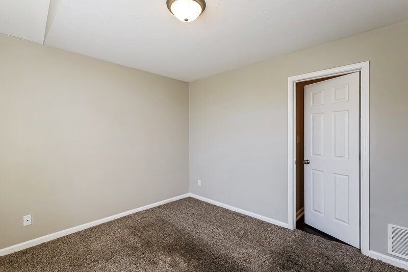 1,750/Mo, 4234 Ansar Ln Indianapolis, IN 46254 Bedroom View 2