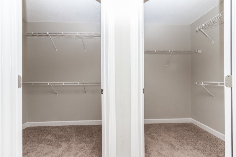 1,965/Mo, 5829 Scotland St Indianapolis, IN 46234 Walk In Closet View