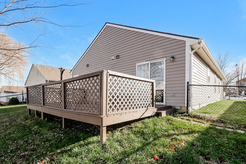 1,695/Mo, 648 Cloverfield Ln Greenwood, IN 46143 Rear View