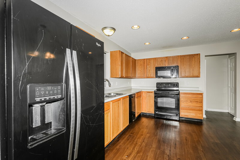 1,825/Mo, 9671 Jackson Way Avon, IN 46123 Kitchen View