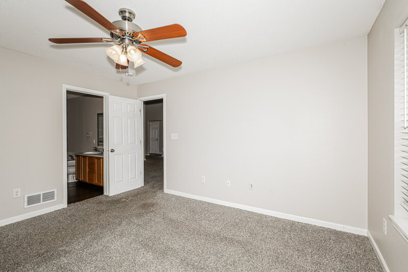 1,825/Mo, 9671 Jackson Way Avon, IN 46123 Main Bedroom View 2