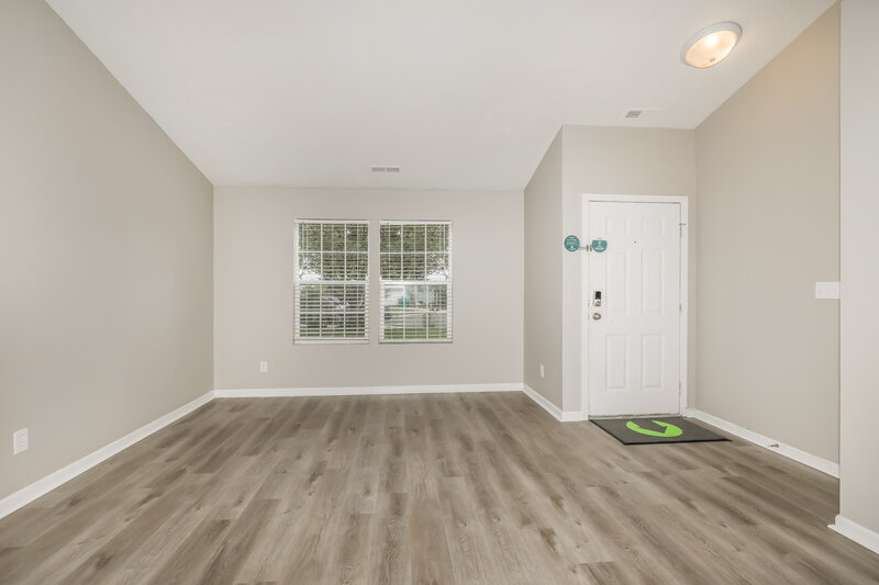 2,800/Mo, 1078 Country Meadow Ct Franklin, IN 46131 Living Room View