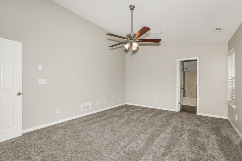 2,800/Mo, 1078 Country Meadow Ct Franklin, IN 46131 Main Bedroom View