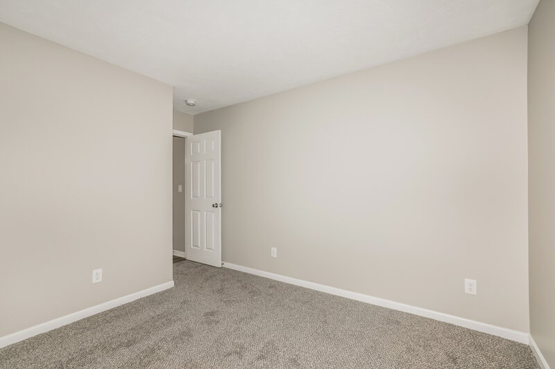 2,800/Mo, 1078 Country Meadow Ct Franklin, IN 46131 Bedroom View 2