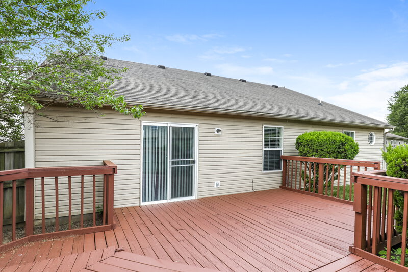 2,800/Mo, 1078 Country Meadow Ct Franklin, IN 46131 Rear View
