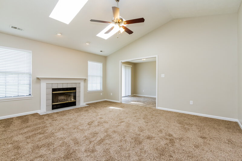 2,380/Mo, 5040 Harpers Ln Indianapolis, IN 46268 Living Area View