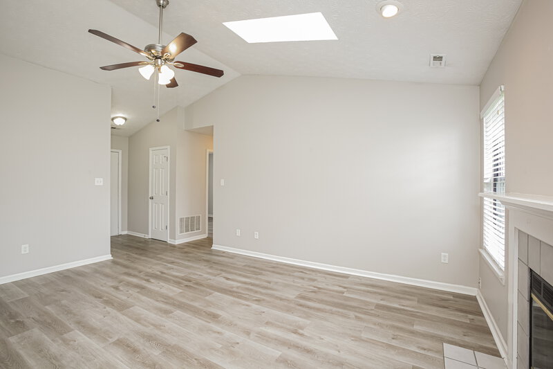 1,705/Mo, 5040 Harpers Ln Indianapolis, IN 46268 Living Room View