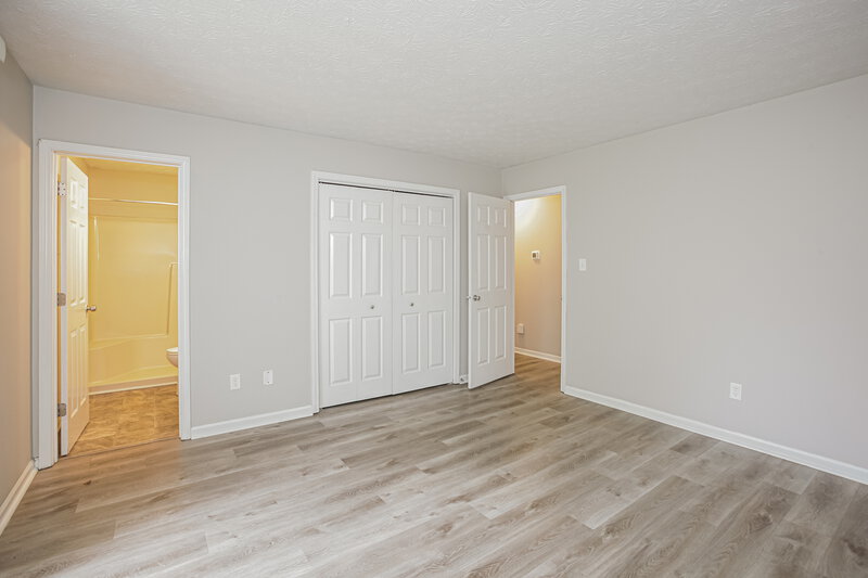 1,705/Mo, 5040 Harpers Ln Indianapolis, IN 46268 Main Bedroom View