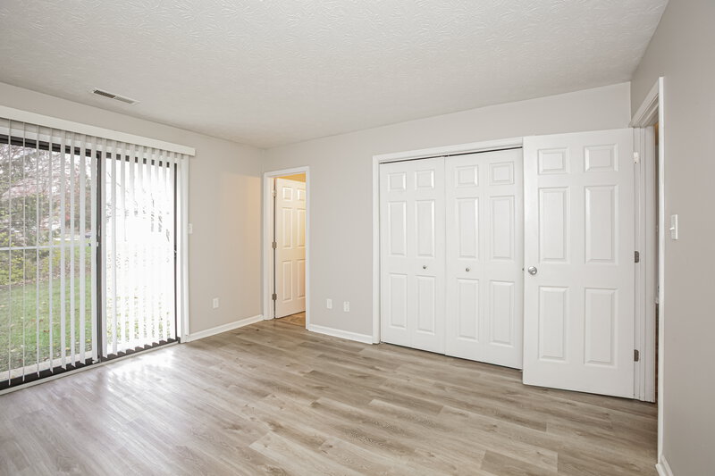 1,705/Mo, 5040 Harpers Ln Indianapolis, IN 46268 Main Bedroom View 2