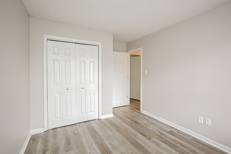 1,705/Mo, 5040 Harpers Ln Indianapolis, IN 46268 Bedroom View 2