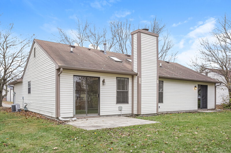 1,705/Mo, 5040 Harpers Ln Indianapolis, IN 46268 Rear View 2