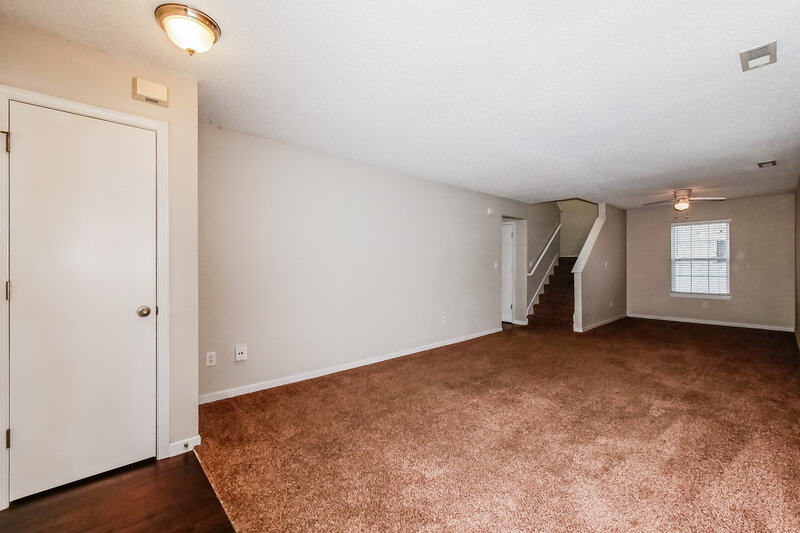 2,620/Mo, 15469 Fawn Meadow Dr Noblesville, IN 46060 Living Room View 2