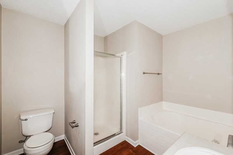 2,620/Mo, 15469 Fawn Meadow Dr Noblesville, IN 46060 Main Bathroom View
