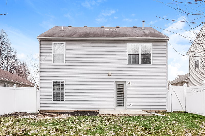 2,620/Mo, 15469 Fawn Meadow Dr Noblesville, IN 46060 Rear View