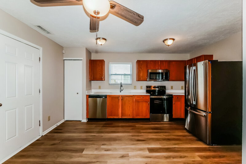 1,645/Mo, 8036 States Bend Dr Indianapolis, IN 46239 Kitchen View 2