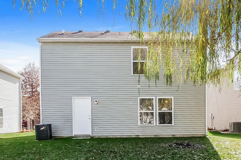 1,645/Mo, 8036 States Bend Dr Indianapolis, IN 46239 Rear View