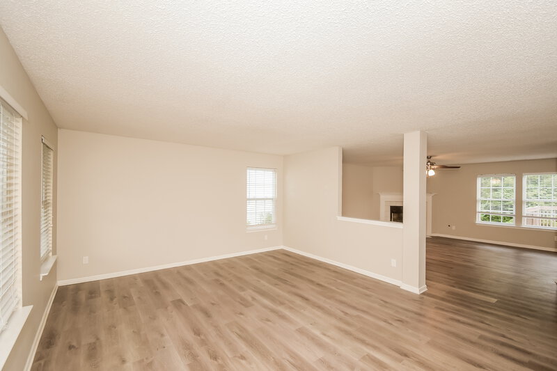 2,170/Mo, 12105 Brushfield Ln Fishers, IN 46037 Family Room View 2