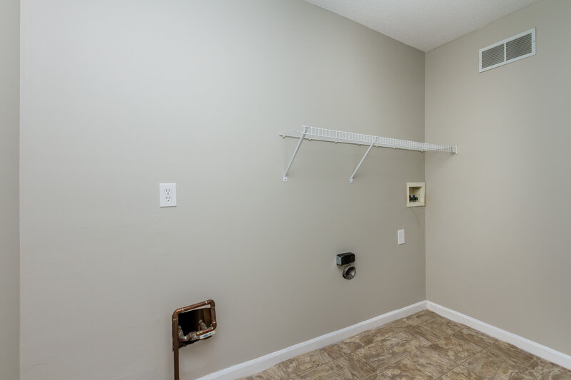 1,630/Mo, 19245 Links Ln Noblesville, IN 46062 Laundry Room View